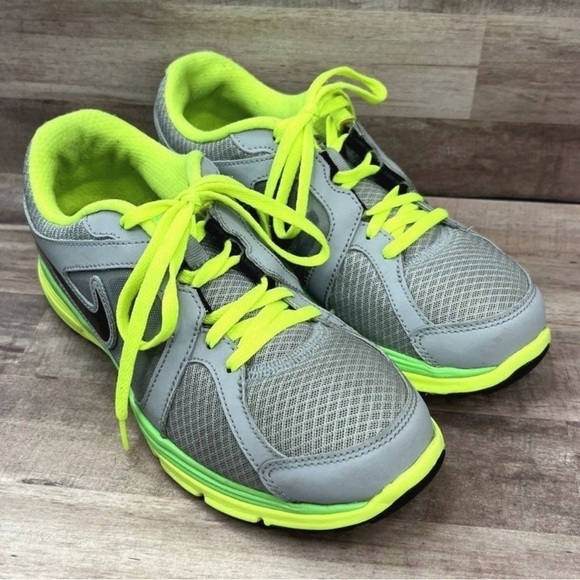 Nike Dual Fusion Run 525760-009 Gray Neon Running Shoes Sneakers Size 6Y - Picture 2 of 8